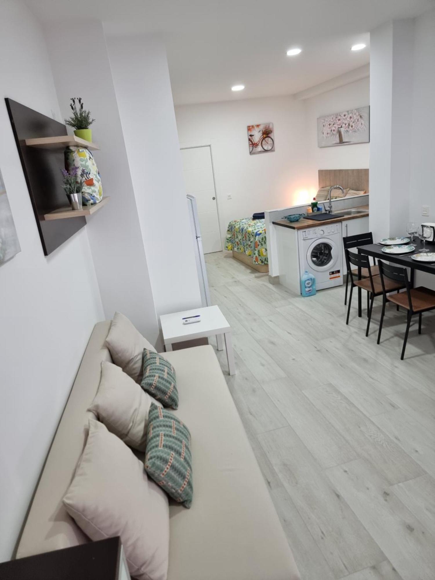 Apartamentos Zanca City Center Free Luggage Storage 马拉加 外观 照片
